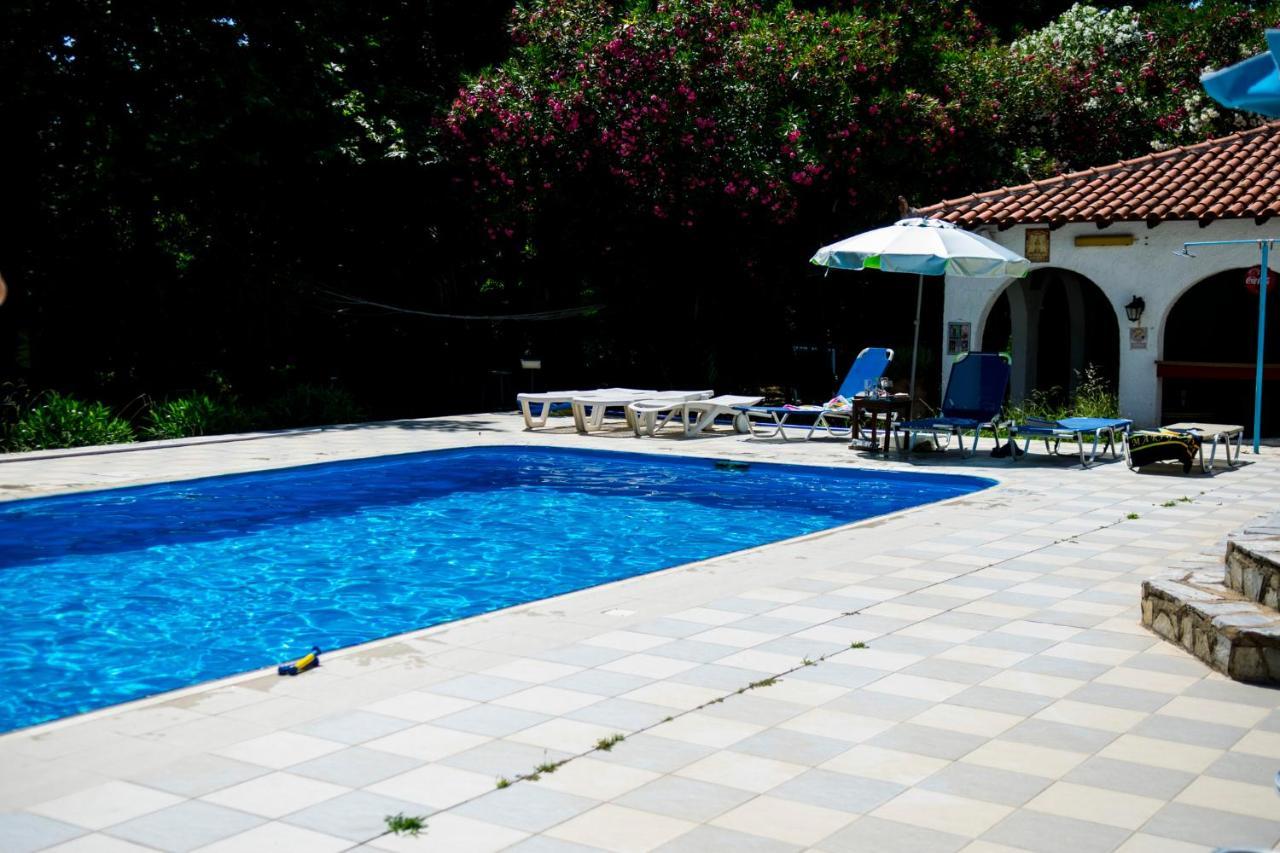 Amalia Apartments Koukounaries Exterior foto