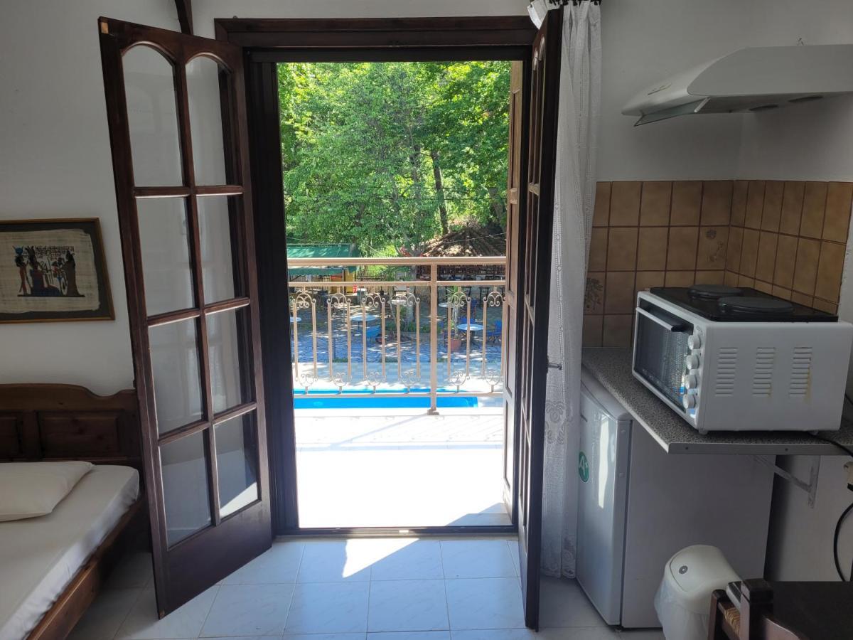 Amalia Apartments Koukounaries Exterior foto